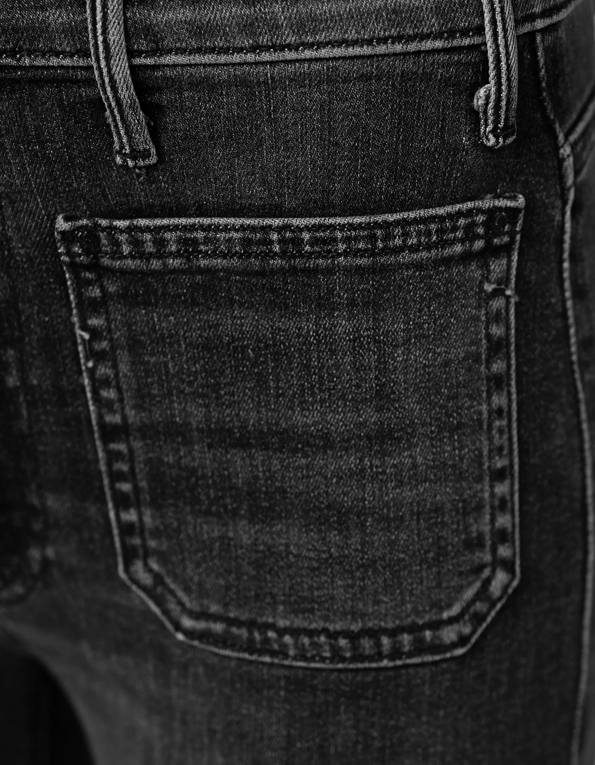 MOTHER Hustler Roller Patch Save Your Soul Anthracite // Washed Out Flare-Leg Jeans